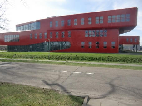 Venray-Oostrum NL : Henri Dunantstraat, Graduiertenschule ( Hochschule )